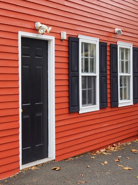 Cost of Red Vinyl Siding Installation in Oroville