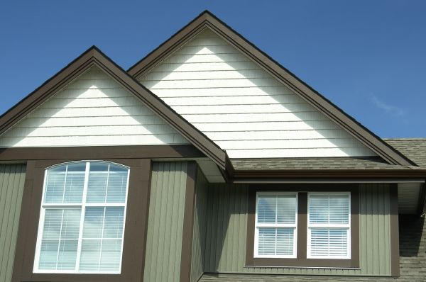 Cost of Vertical Vinyl Siding Repair in Oroville