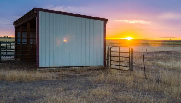 Pole Building Siding Service in Oroville